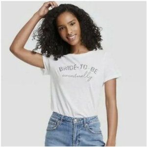 Grayson Threads 'Bride to Be' Graphic Crew Neck Womens Plus Size Cropped T Shirt